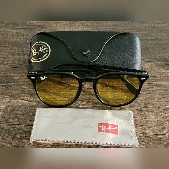 Ray-Ban | Accessories | Nwot Rayban Rb4259f With Black Frames And